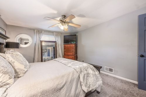 232 Havenwood Dr, Moon Twp PA 15108-3132 exterior