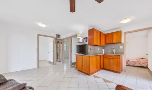 2777 Kalihi St, Honolulu HI 96819-6009 exterior