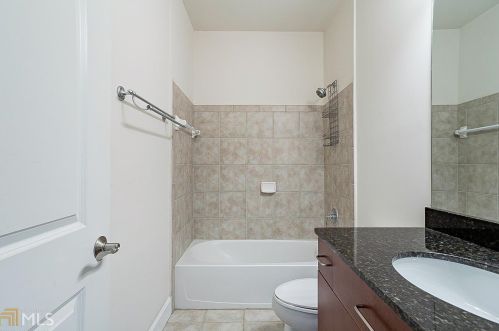 706 Cosmopolitan Dr, Atlanta GA 30324-3615 exterior