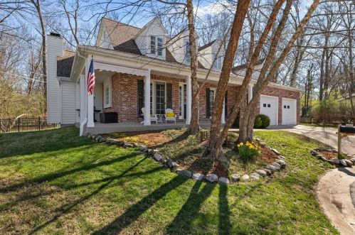 2332 Divot Dr, Saint Louis MO 63131-3240 exterior