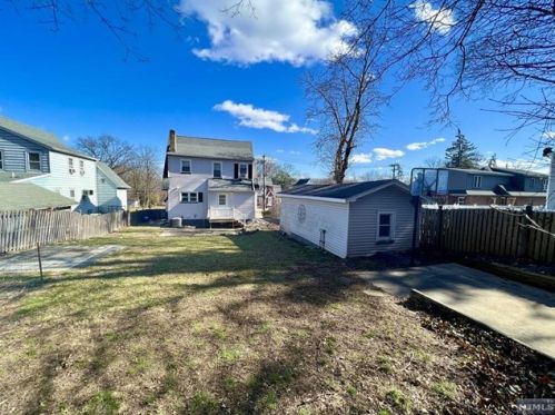 683 Ctr Ave, River Edge NJ 07661-2409 exterior