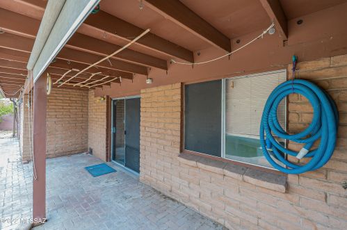 9151 Deer Trl Cir, Tucson AZ 85710-8034 exterior