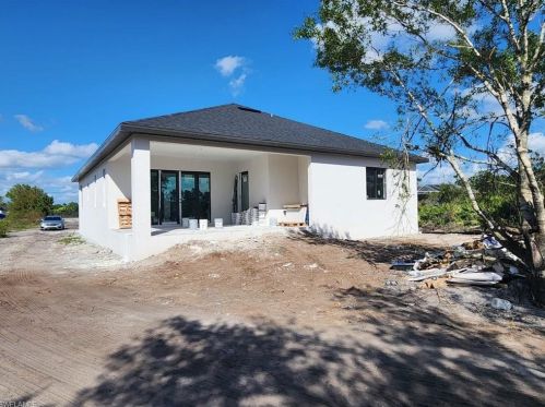 4156 54 Ave, Naples FL 34120-1530 exterior