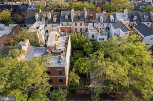 515 Delancey St, Philadelphia PA 19106-4105 exterior