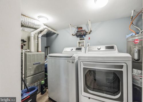 1115 Cantrell St, Philadelphia PA 19148-3026 exterior