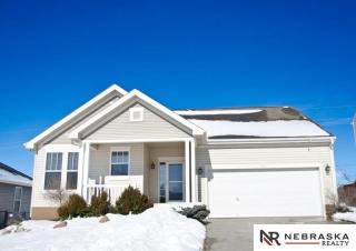 1114 Port Royal Dr, Omaha, NE 68046-8002
