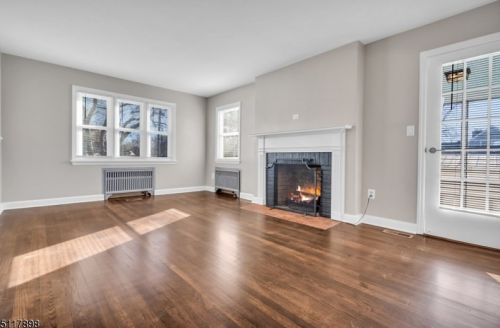 25 Morgan Ln, Bridgewater NJ 08807-3007 exterior