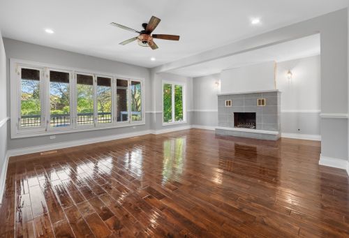 2048 Pratt Blvd, Chicago IL  60645-4981 exterior