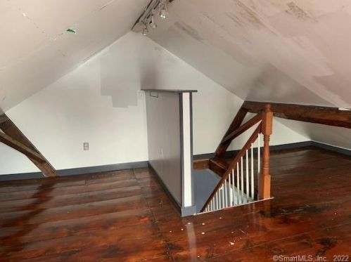 73 College St, Enfield CT 06082-3336 exterior