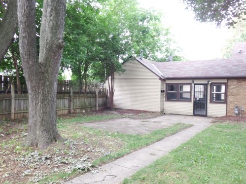 4835 73rd St, Milwaukee, WI 53218-3857