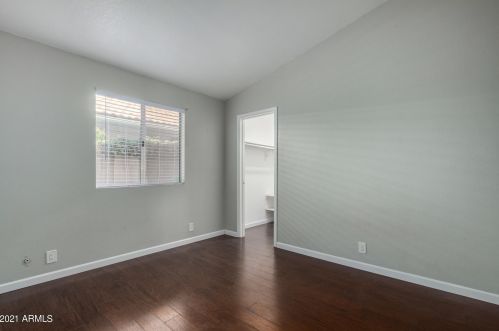 18611 43rd St, Phoenix AZ 85050-8805 exterior