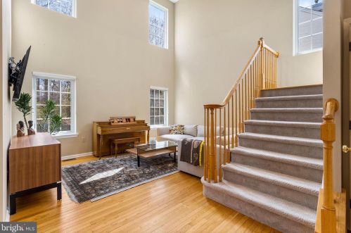 39 York Dr, Princeton NJ 08540-7946 exterior