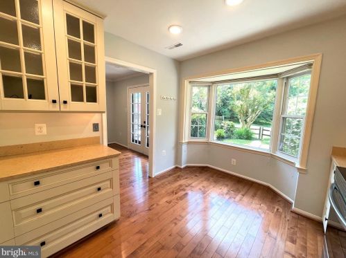 7623 Coddle Hbr Ln, Rockville MD 20854-3253 exterior