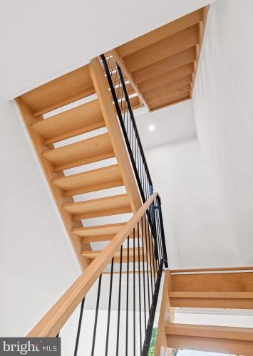 4315 Boone St, Philadelphia PA 19128-5003 exterior