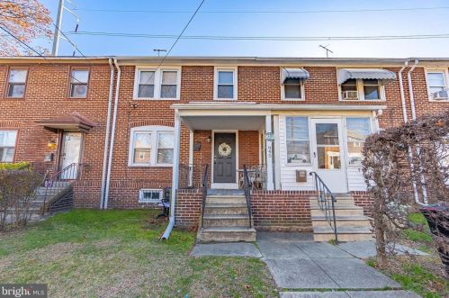 945 14th St, Chester, PA 19013-5803