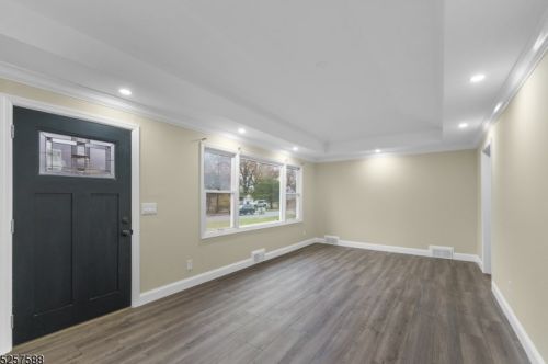 114 Woodlawn Ave, Bridgewater NJ 08807-2031 exterior