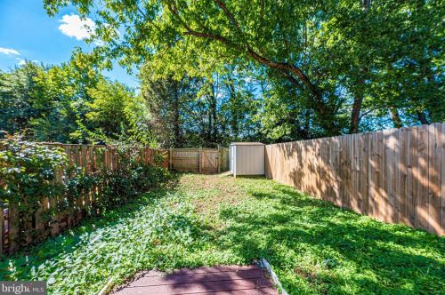 19864 Beatriz Ave, Poolesville MD 20837-2061 exterior