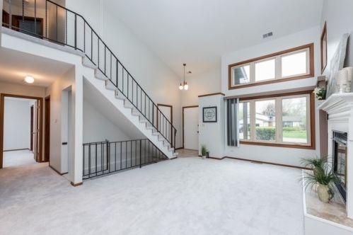 4825 Crst Ct, Waukegan IL 60087-1863 exterior