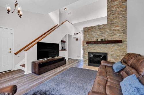 20 Canada Goose Dr, Hackettstown NJ  07840-3105 exterior