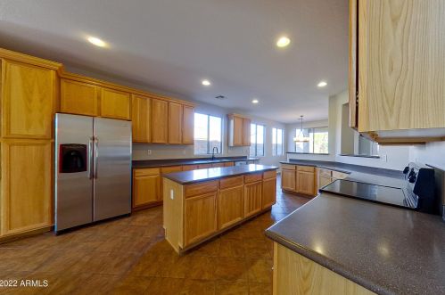 2602 Cavalry Dr, Phoenix AZ 85086-6616 exterior