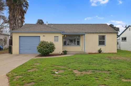 792 Rose St, Turlock, CA 95380-5530