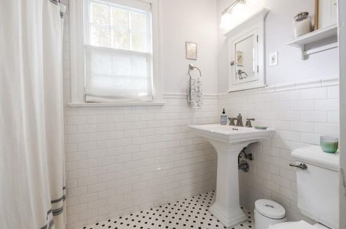 1708 Cedar Ave, Austin TX 78702-1429 exterior