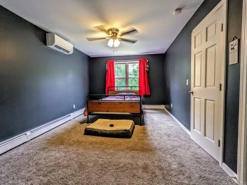 1889 Upper Maple St, Killingly CT 06241-1513 exterior