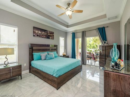 617 12 St, Naples FL 34120-6418 exterior