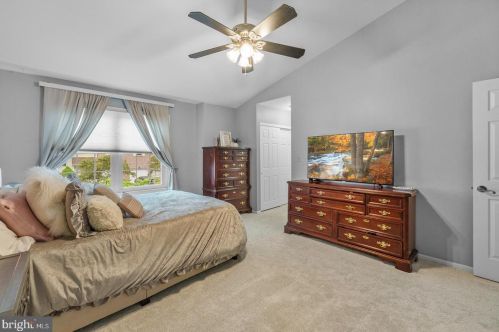 24 Revere Ct, Trenton NJ  08628-3610 exterior