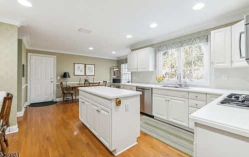 20 Chadwell Pl, Morristown NJ 07960-6946 exterior