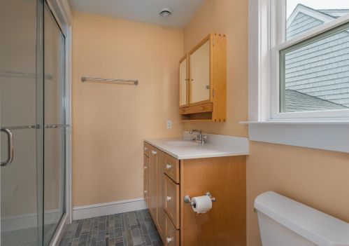 36 Three Rivers Farm Rd, Dover NH 03820-5105 exterior