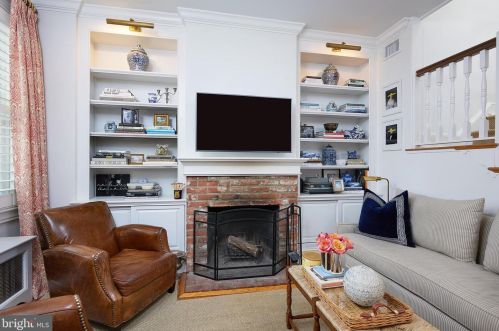 127 Duddington Pl, Washington DC 20003-2610 exterior