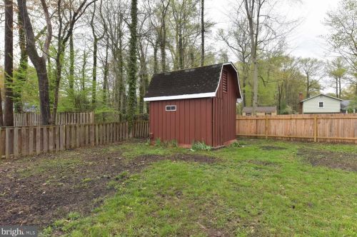 8804 Falkstone Ln, Alexandria VA 22309-4007 exterior