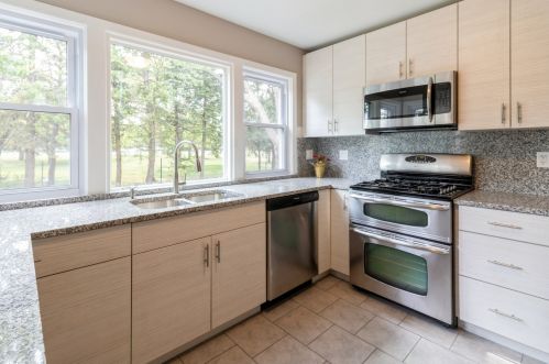 6539 Neva Ave, Chicago IL  60631-1677 exterior