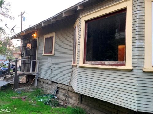 419 E St, Oxnard, CA 93030-5904