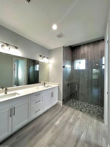 3050 54th Ave, Naples, FL 34120-1530