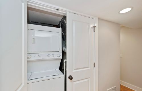 1735 Grace St, Chicago IL  60613-3737 exterior