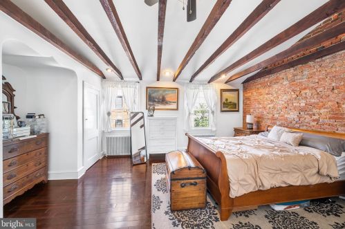 714 Carpenter St, Philadelphia PA  19147-3908 exterior