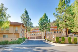 3200-3240 Foothill Dr, Thousand Oaks CA  91361-4949 exterior