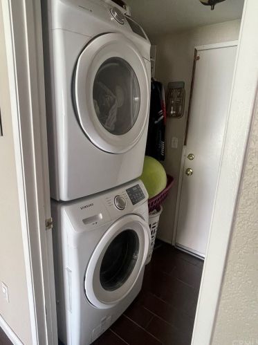 986 Mirada Dr, Perris CA 92571-9439 exterior