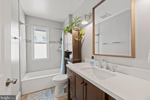 312 Raymond Ave, Alexandria VA 22301-1037 exterior