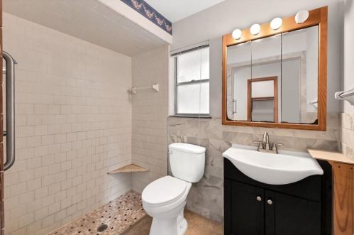 1717 Walnut Ln, Humble TX 77339-3454 exterior