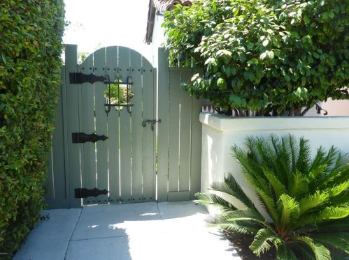 636 5 St, Oxnard CA 93030-6520 exterior