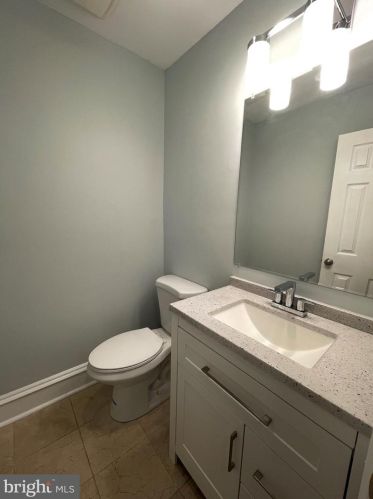 7623 Coddle Hbr Ln, Rockville MD 20854-3253 exterior