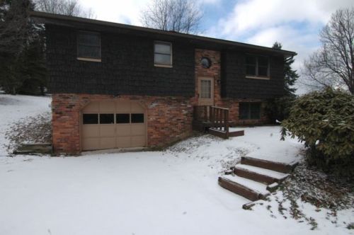 276 Mccleary Rd, Hookstown PA  15050-1702 exterior