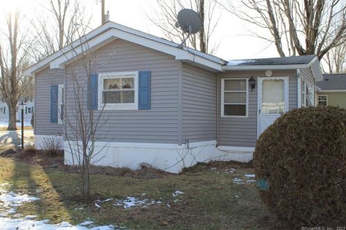 21 Country Clb Trl, Deep River CT 06419-1208 exterior