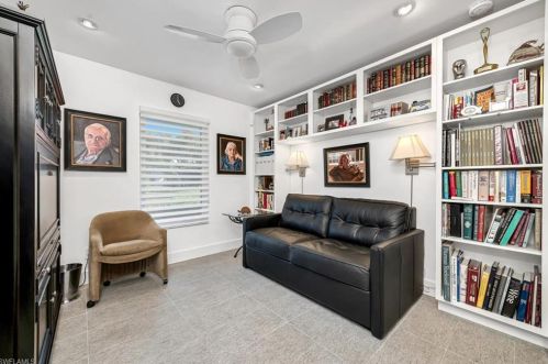 9997 Boca Cir, Naples FL 34109-7315 exterior