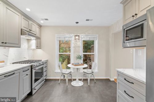 1634 Monroe St, Washington DC 20010-1803 exterior