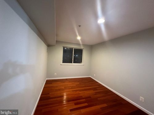 450 Condon Ter, Washington, DC 20032-3713