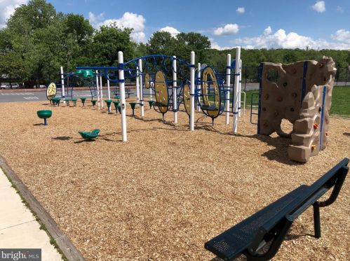 12914 Evanston St, Rockville MD 20853-3002 exterior